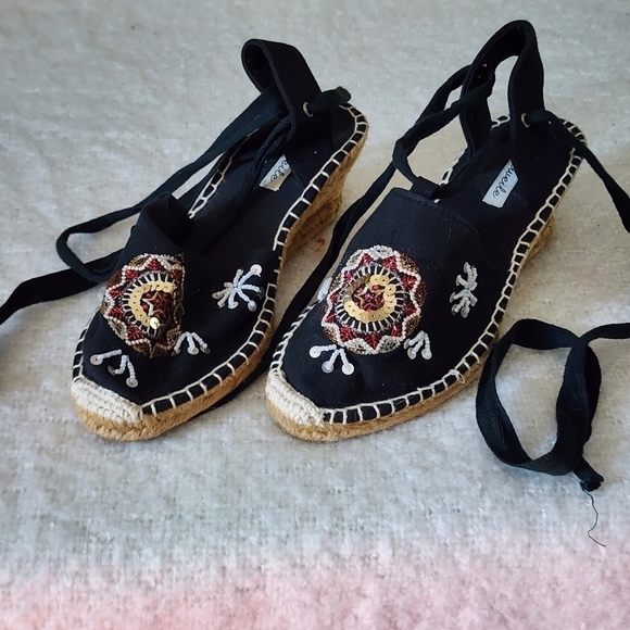 Niweile Shoes - Niweile wedge espadrile sandal color black with floral embroidered size 38